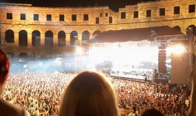 DUBIOZA KOLEKTIV, Arena Pula 2019